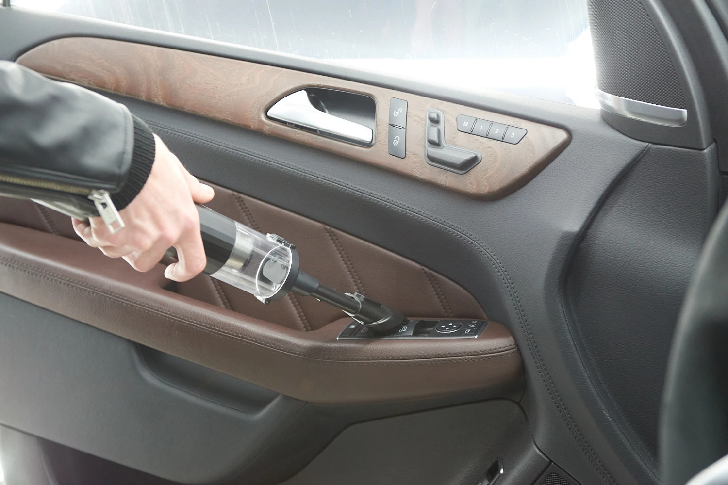 cordless handheld vacuum for Mazda6